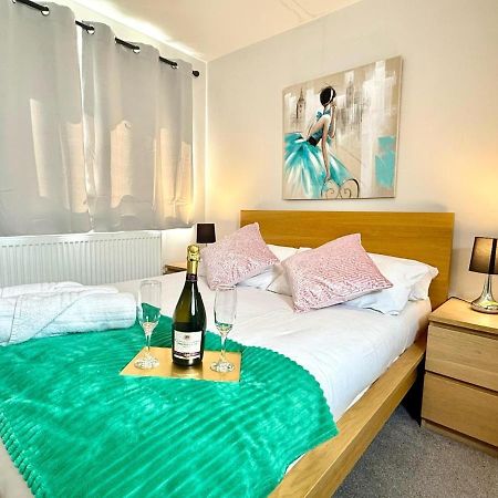 Horizon House, Stunning 2-Bedroom Flat 1, Parking, Netflix, Oxford Luaran gambar