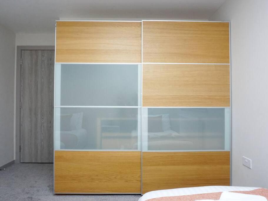 Horizon House, Stunning 2-Bedroom Flat 1, Parking, Netflix, Oxford Luaran gambar