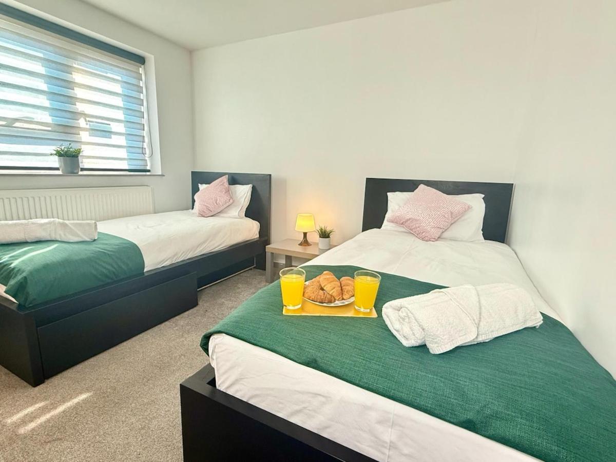 Horizon House, Stunning 2-Bedroom Flat 1, Parking, Netflix, Oxford Luaran gambar