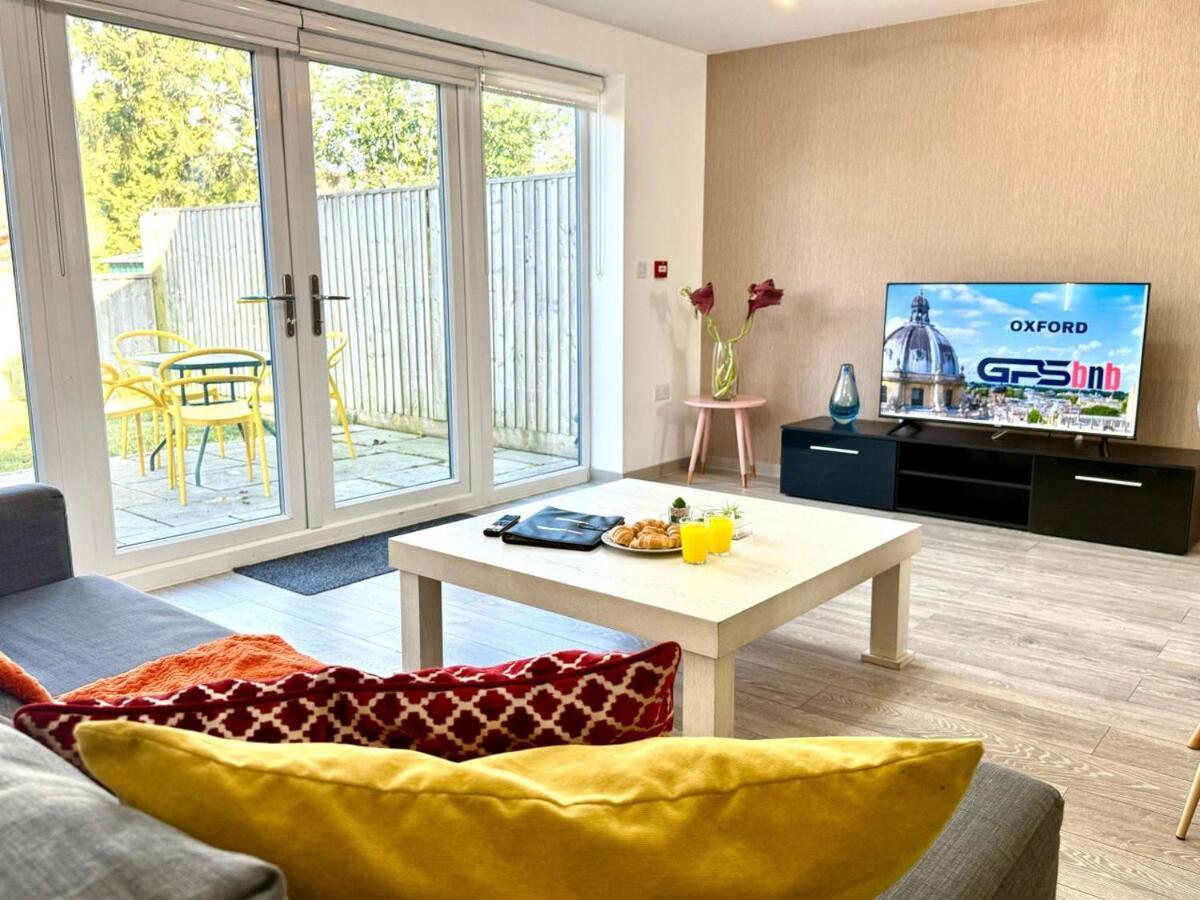Horizon House, Stunning 2-Bedroom Flat 1, Parking, Netflix, Oxford Luaran gambar