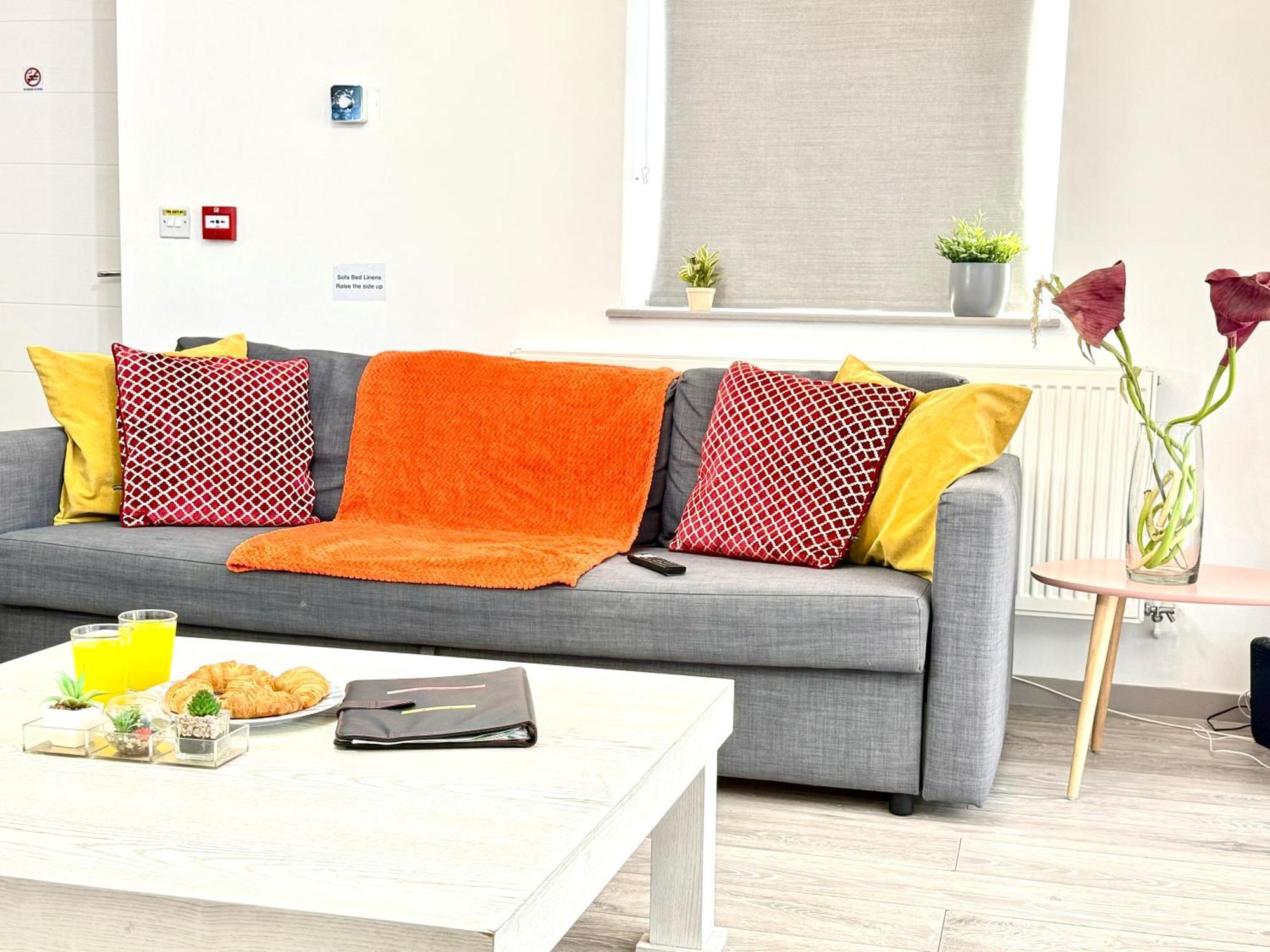 Horizon House, Stunning 2-Bedroom Flat 1, Parking, Netflix, Oxford Luaran gambar